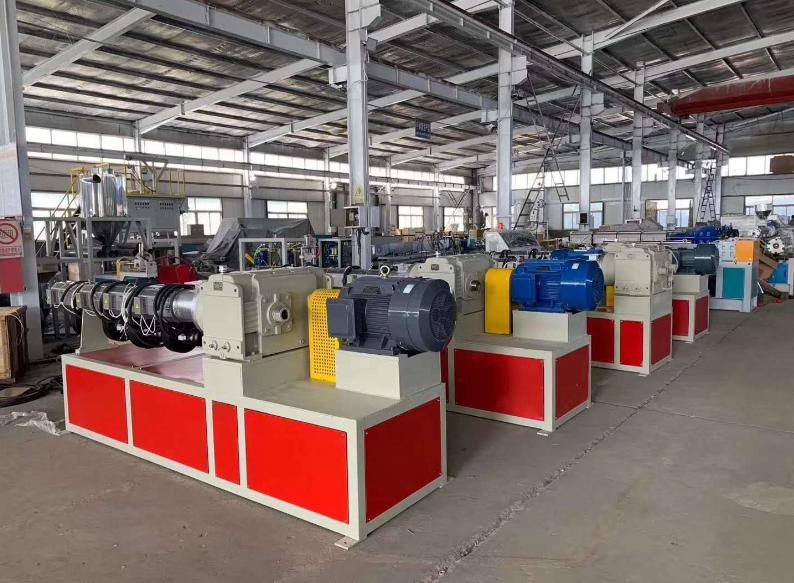 800KG extruder သည် မည်သည့် power chiller နှင့် ကိုက်ညီသနည်း။